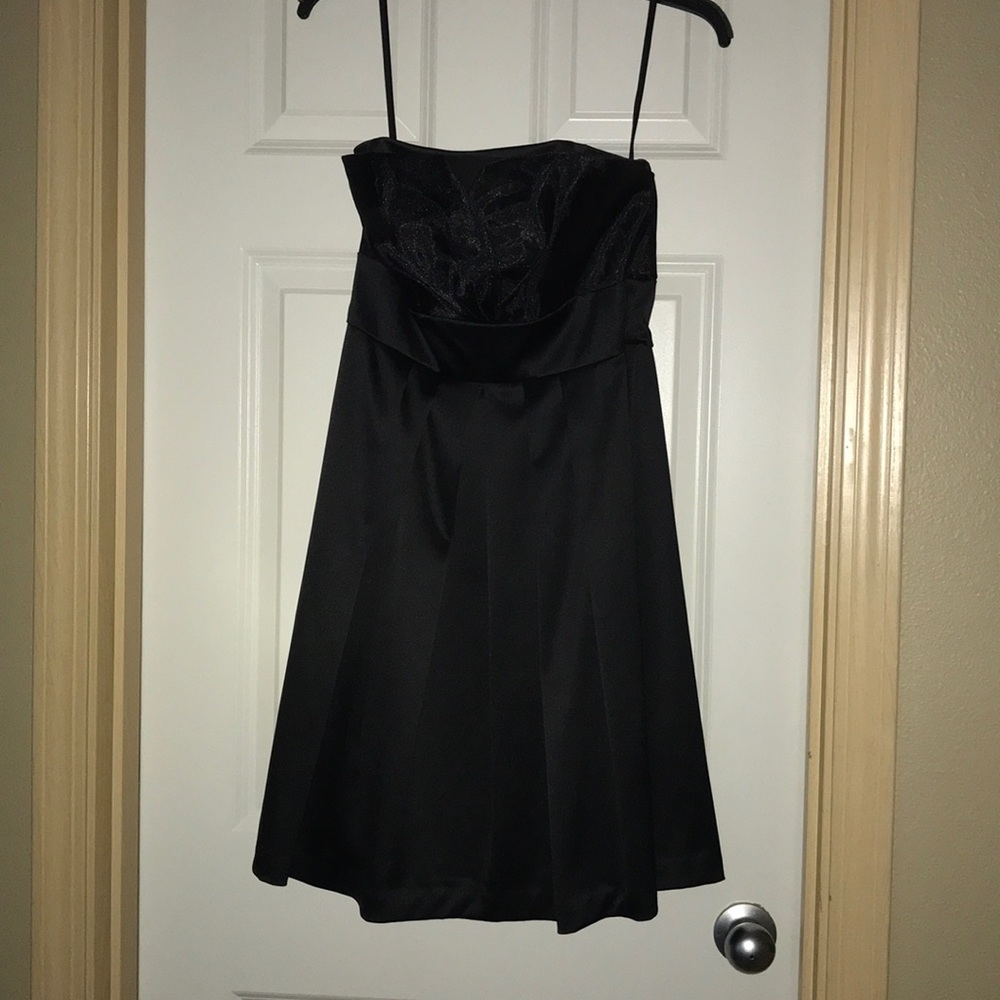White House/Black Market strapless cocktail dress